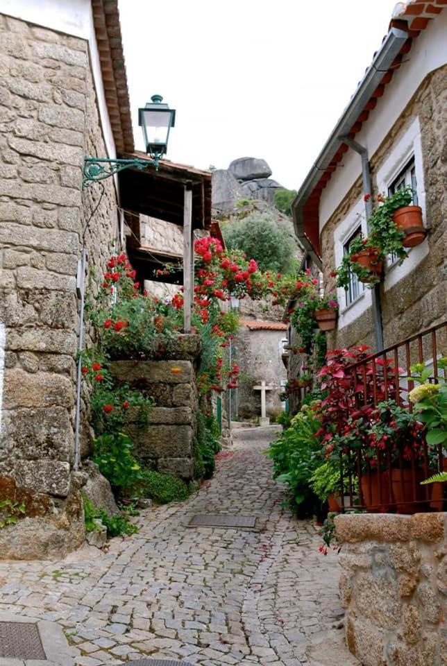 فيلا مونسانتوفي Casa Do Miradouro المظهر الخارجي الصورة